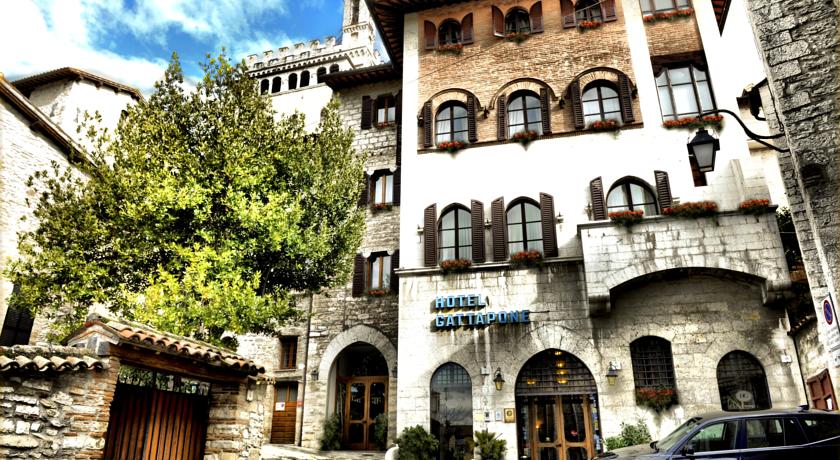 Gubbio, Hotel Gattapone